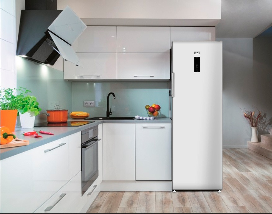Морозильный шкаф Ascoli ASFW258WE в интерьере кухни